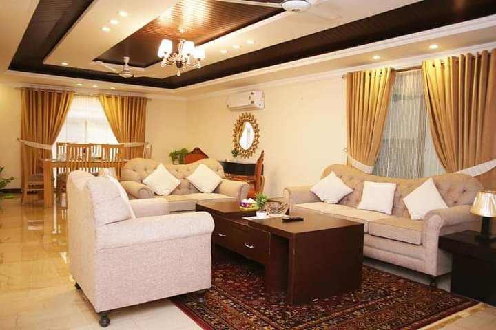 Guest house waiting room